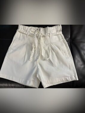 Black Label Cream High-Waist Paperbag Tie Shorts